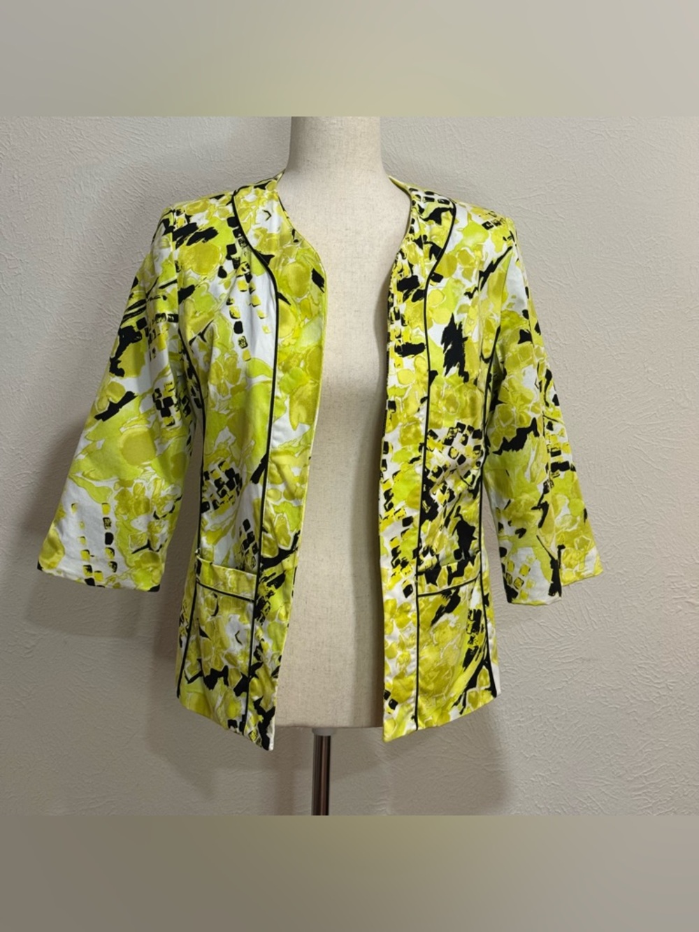 Lavender & Honey Lemon & Lime Floral Print Open Front Jacket Size S